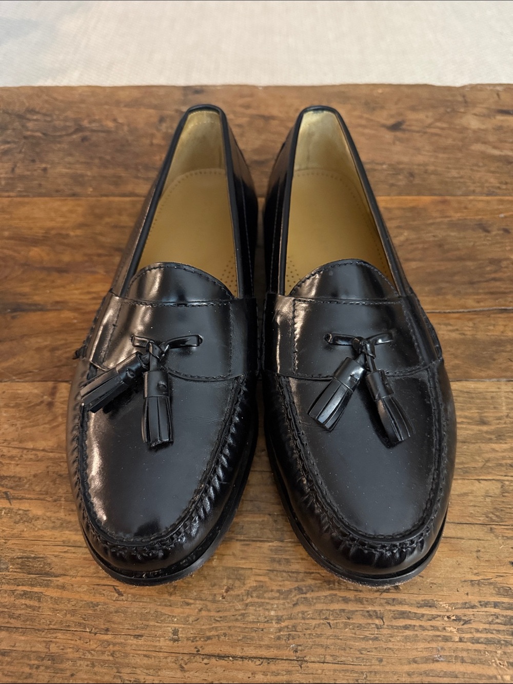 Cole Haan Black Leather Pinch Tassle Loafers Size 10